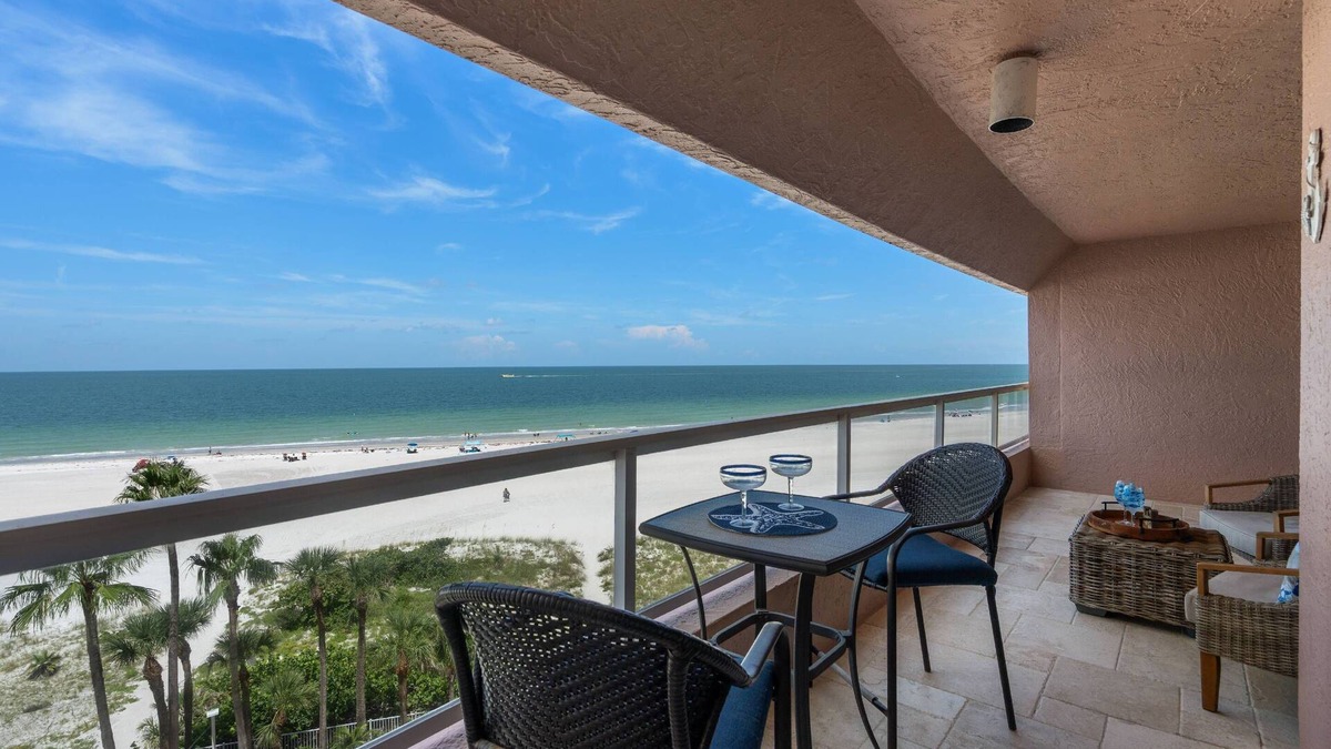 Sand Key Condo | Beachfront Paradise! Amazing View! Pools, Hot Tub, Free Parking ~ 6B Crescent Beach Club