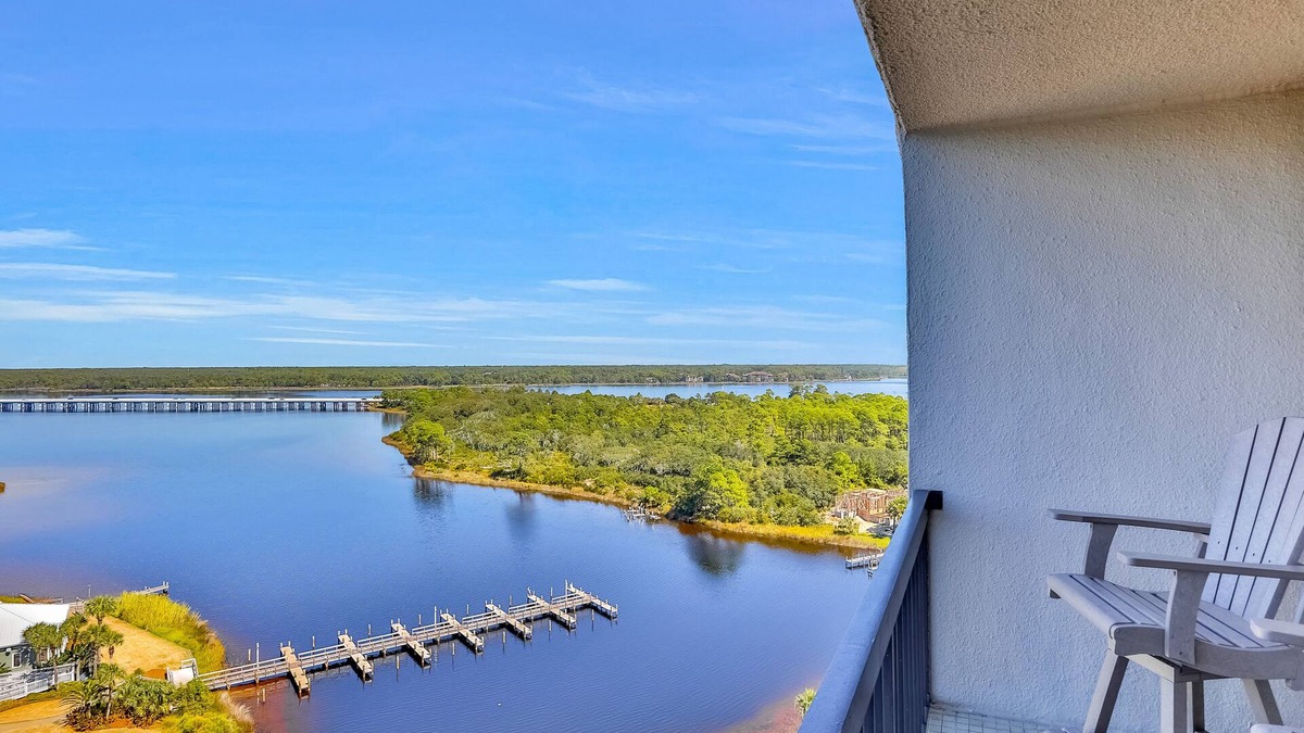 Sunnyside House | Beachfront penthouse with Gulf views, pools, beach chairs, saunas & tennis