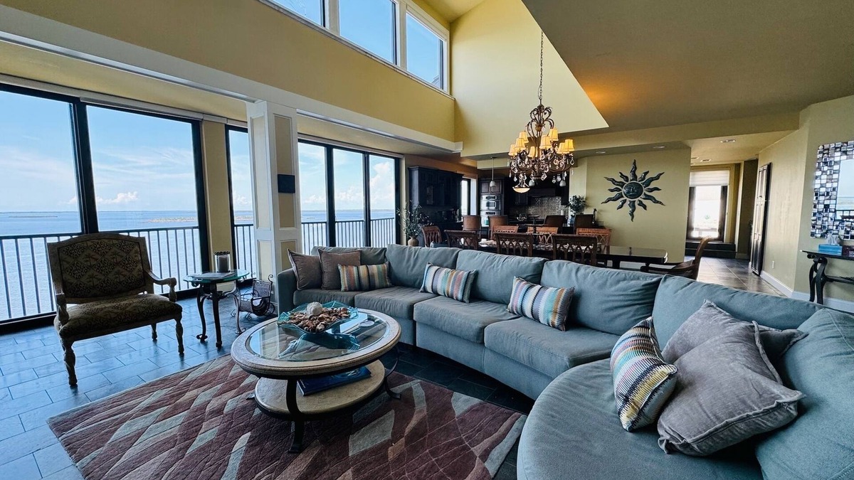 Punta Rassa Condo | Beachfront Penthouse at Sanibel Harbor