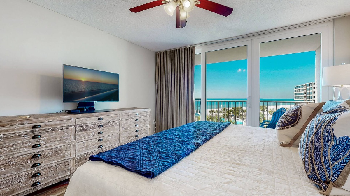 Gulf Lagoon Beach Condo | Beachfront | Private Balcony | Fully Renovated | FLPCB72