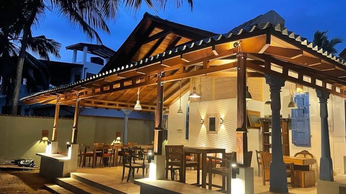 Dickwella Villa | Beachfront private villa