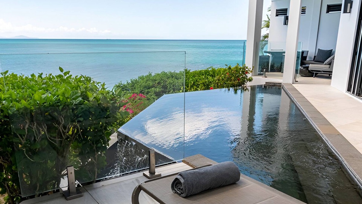 Fryes Beach Hotel | Beachfront Relaxation Suite with Breathtaking Sea Backdrop - Near Ffryes Beach