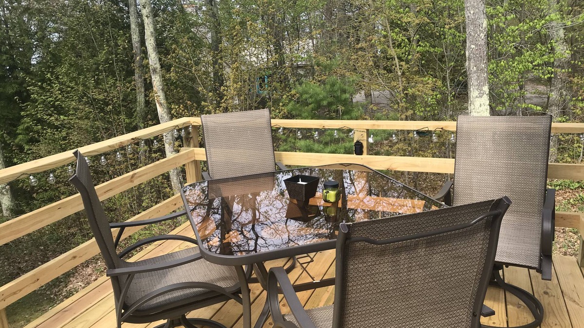 St Ignace House | Beachfront Relaxation/Winter Get-away