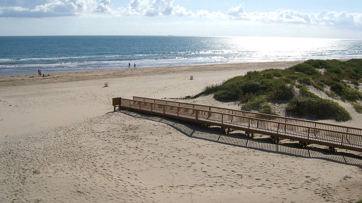 South Padre Island Condo | Beachfront Sea Vista 3rd Floor Direct Beach View Rental by Owner 3 King Beds