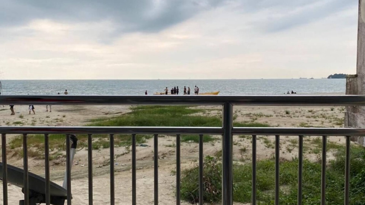 Taman Mewah Apartment | Beachfront Seaview Paradise Lagoon Apartment Port Dickson PD