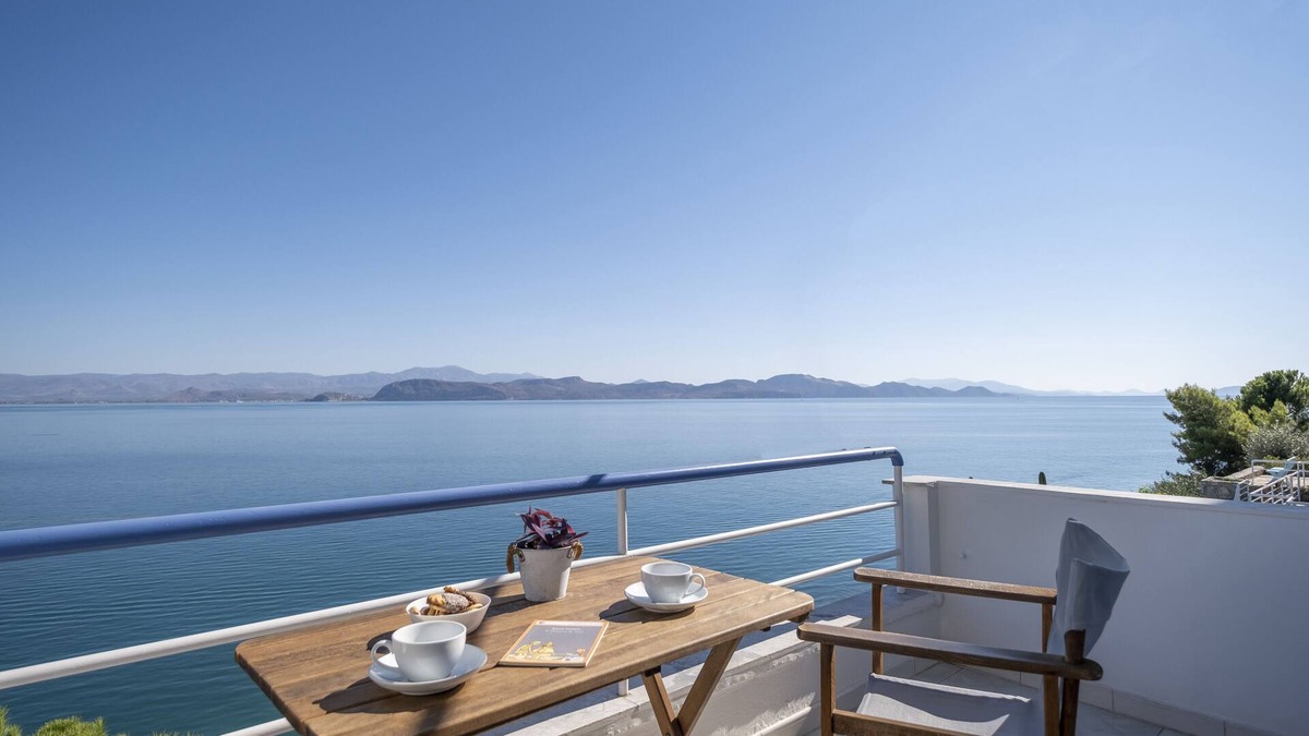 Kiveri Apartment | Beachfront Studio | Amazing Sea View balcony | near Nafplio, Epidaurus, Mycenae