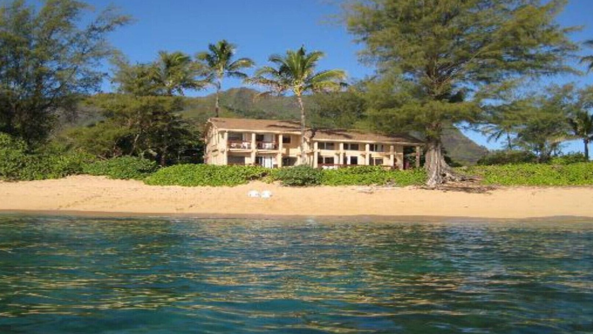 Wainiha House | Beachfront Uncrowded Beach Is Your Backyard! 5 bedroom. TMK580110100000 TVNC4122