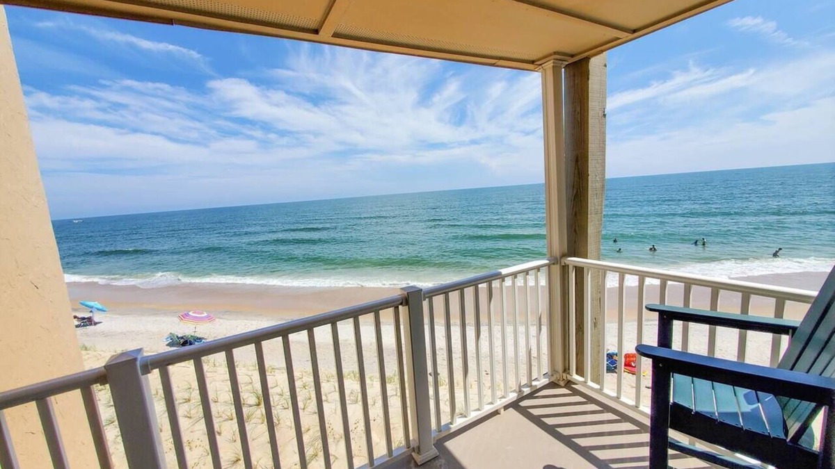 McCutcheon Field Condo | Beachfront, Updated, Topsail Dunes "Shining Sea"
