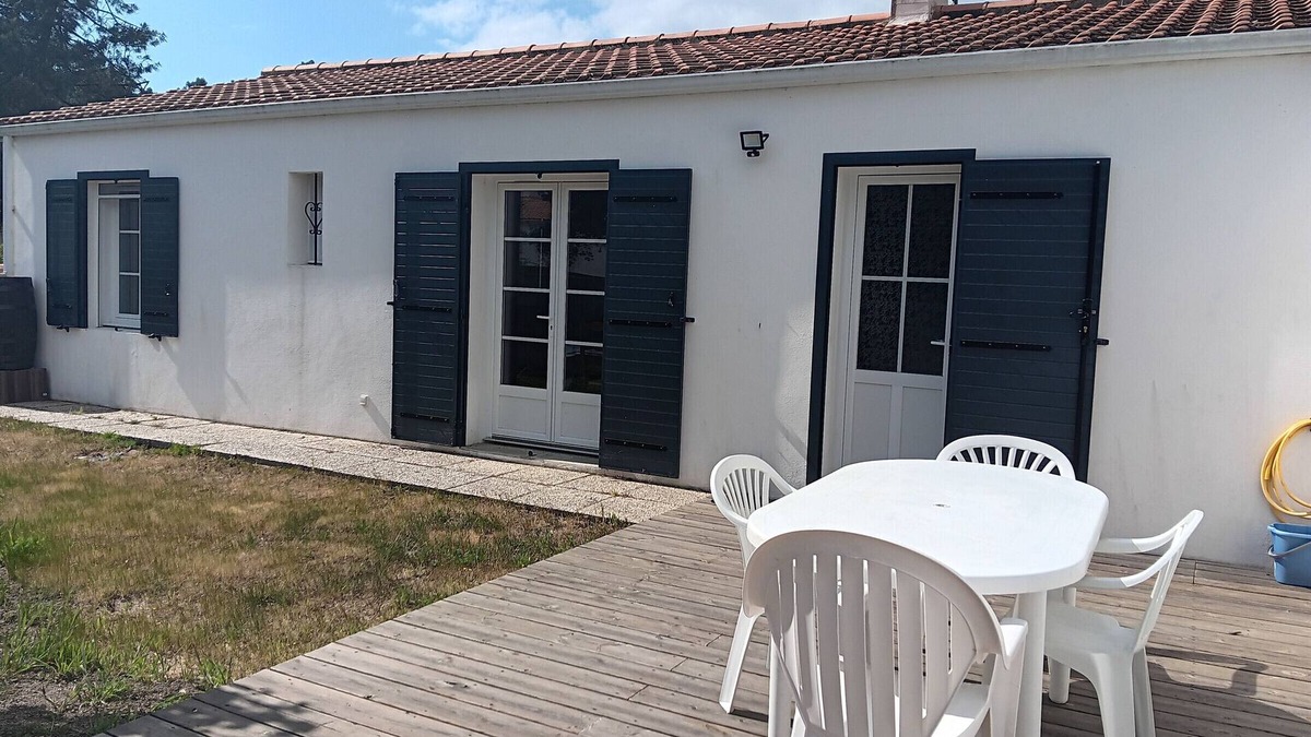 La Faute-sur-Mer House | Beachfront Villa in Private Area, Calm and Sunny, Sleeps 4