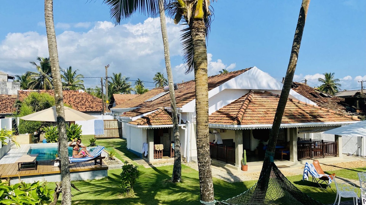 Boossa Villa | Beachfront Villa with private pool