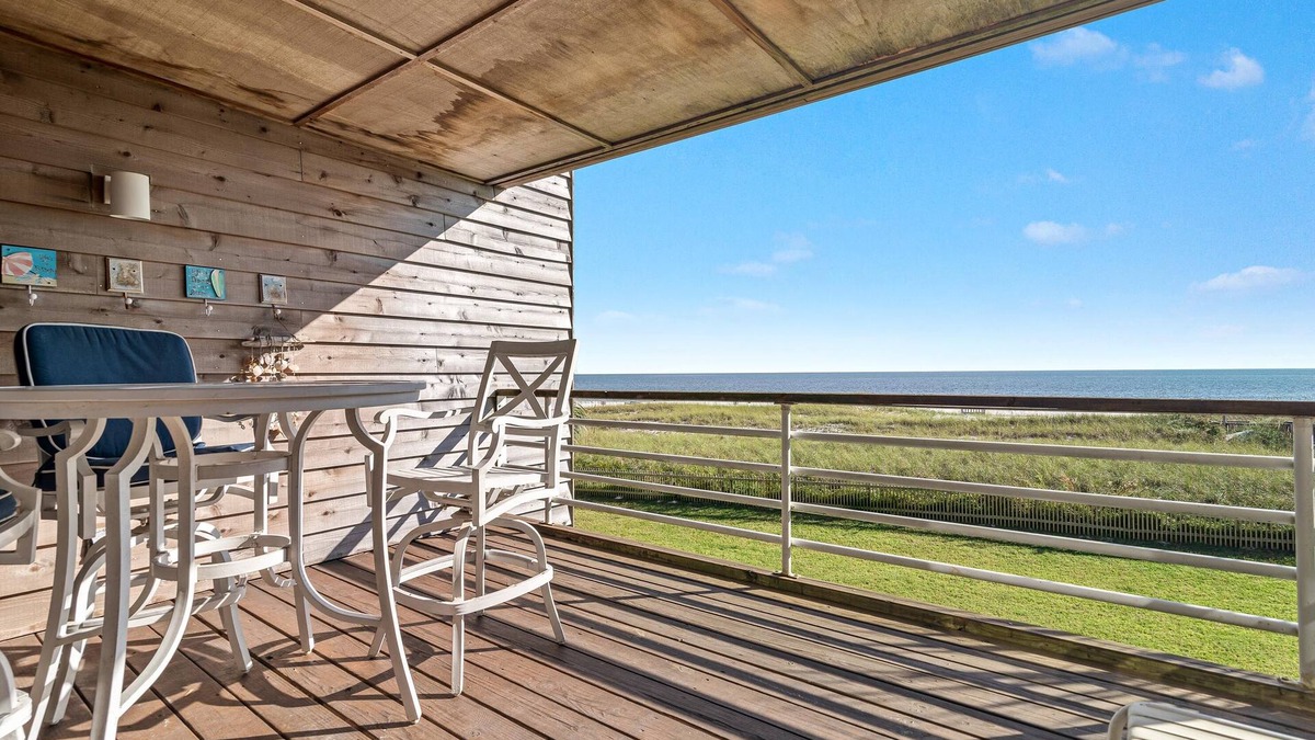 Ono Island Condo | Beachfront | Walk to FloraBama | 2 Pools | Boat Docks w/Slips | NRP D24 | My Beach Getaways