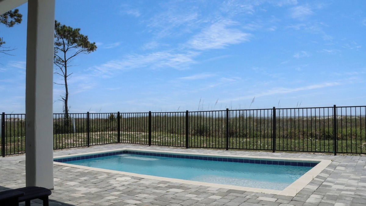 Indian Pass House | ☀️Beachfront with Private Pool | 🐾Pet-Friendly🐾 | Seminole Wind☀️