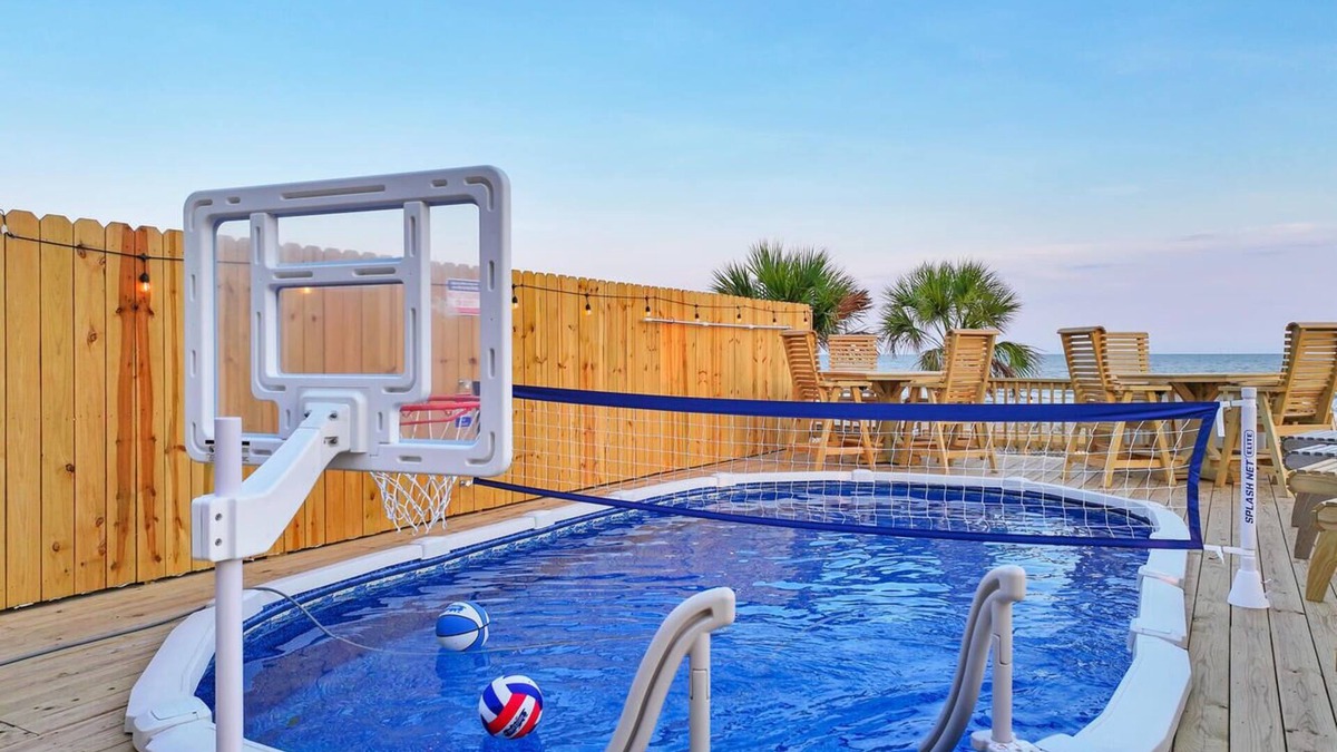 Port Bolivar House | BeachfrontHeatedPool!HotTub!Weddings!EventParking!Sleep24!Pets!Starlink!PuttPutt