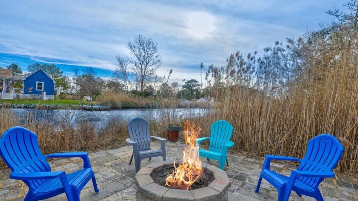 Chincoteague House | Beachgrass Bungalow on Chincoteague Island!