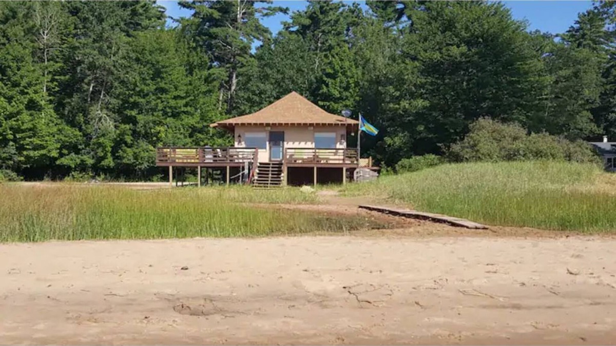 Escanaba House | Beachhouse On Beautiful Sand Beach Near Escanaba
