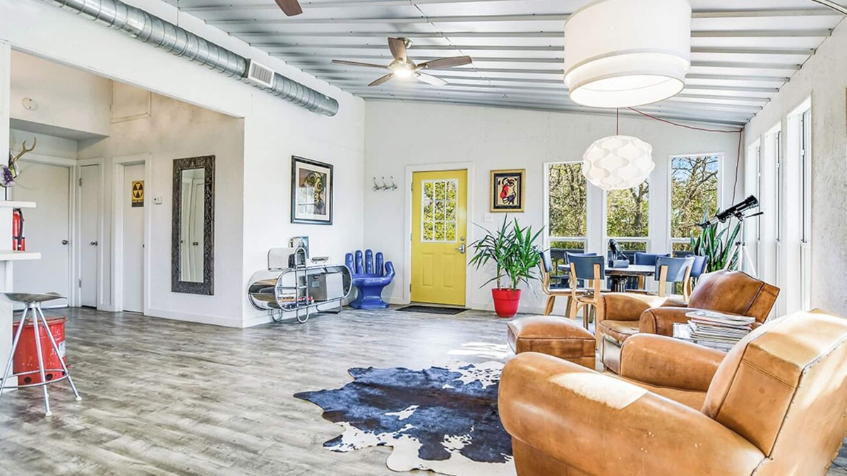 Round Top House | BeachHouze in Round Top