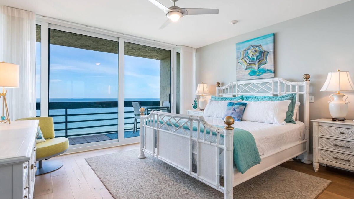 Longboat Key Condo | Beachplace Penthouse Gulf Front Paradise
