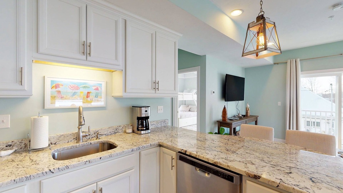Old Orchard Beach Condo | Beachside Abode 2B | One- block from Beach | Balcony | Bayley Vacation Rentals