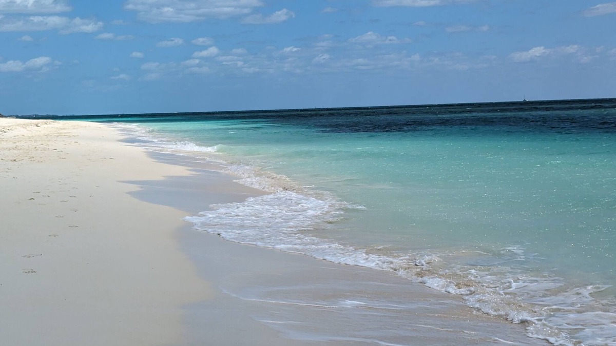 Discovery Bay Condo | Beachside Bahama Time