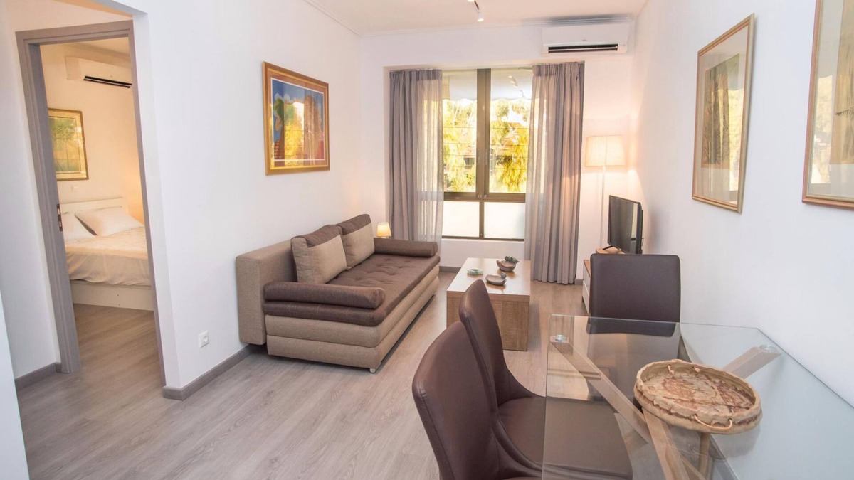 Glyfada Apartment | Beachside Bliss Central 1-bedroom in Glyfada