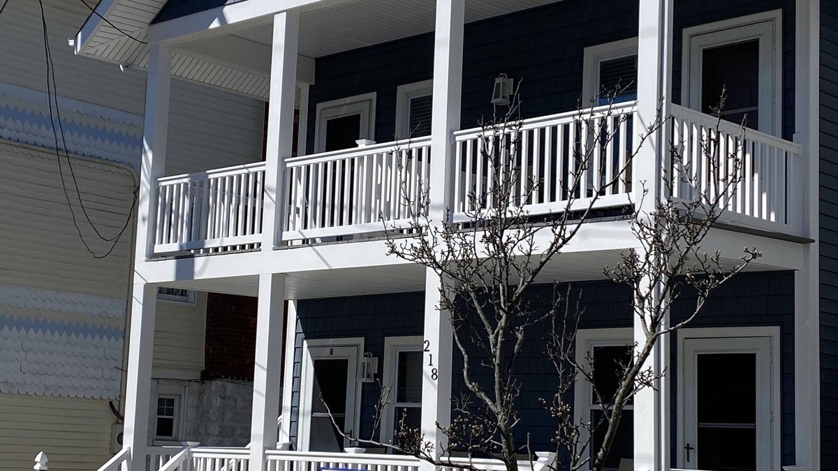 North End Condo | Beachside Condo-Only 400 Feet To The Beach-GREAT LOCATION!