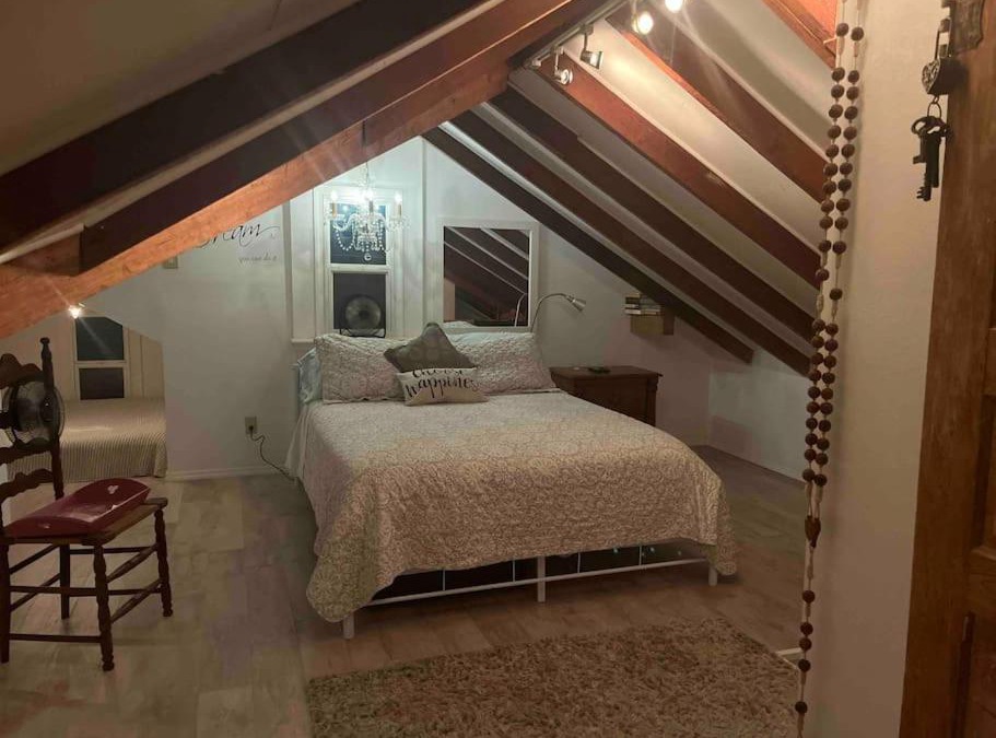 Surfside Historic District House | Beachside Craftsman Cottage
