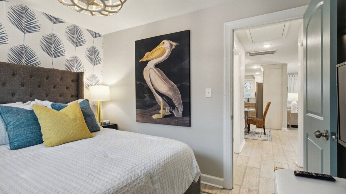 Buckroe Beach House | Beachside Escape: 1/2 mile from beach for family getaway