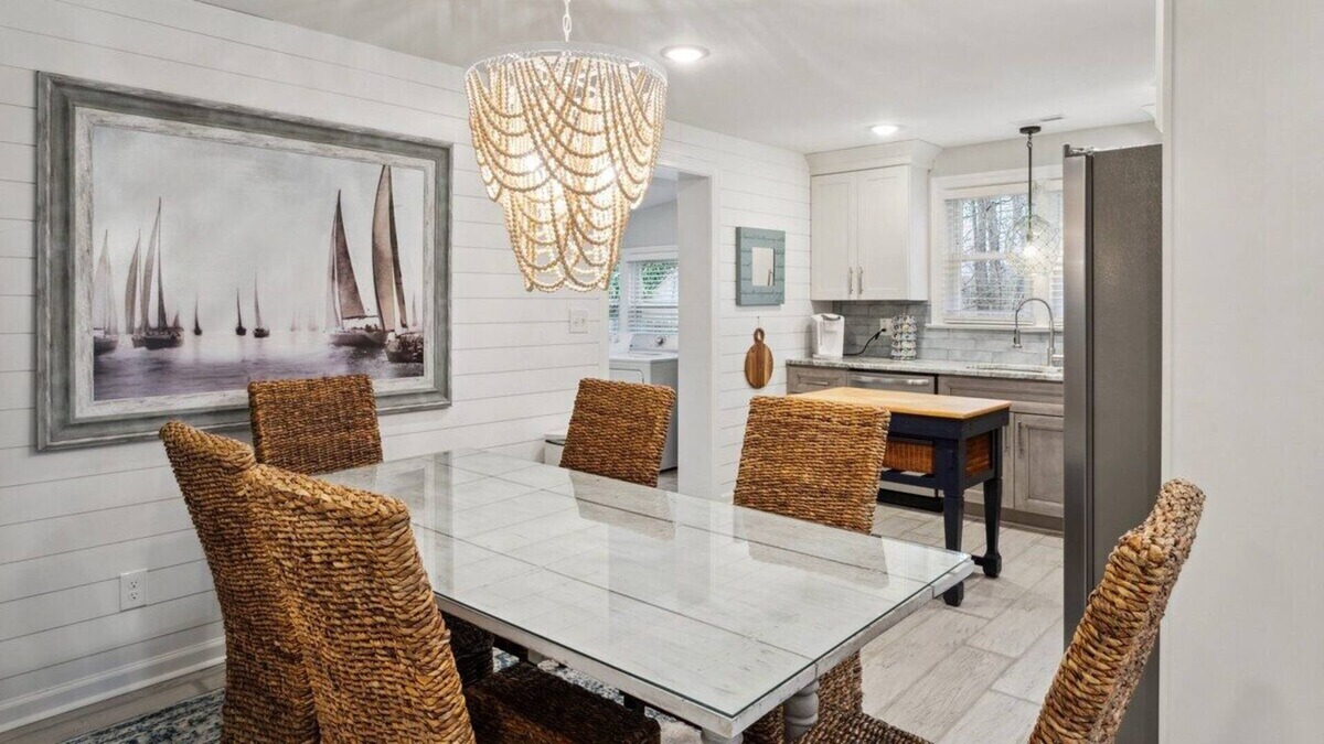 Buckroe Beach House | Beachside Escape: 1/2 mile from beach for family getaway