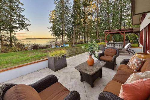 Cobble Hill House | Beachside Living Cherry Point