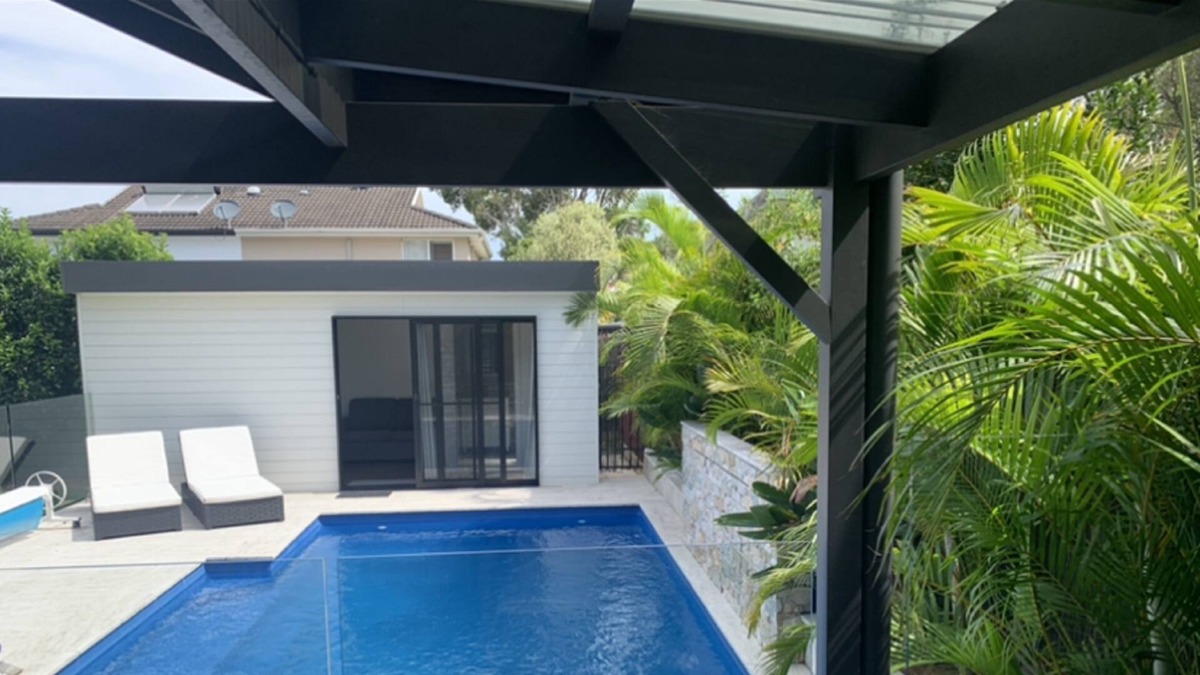 Cronulla Apartment | Beachside pool studio - 2 min from Cronulla beaches!