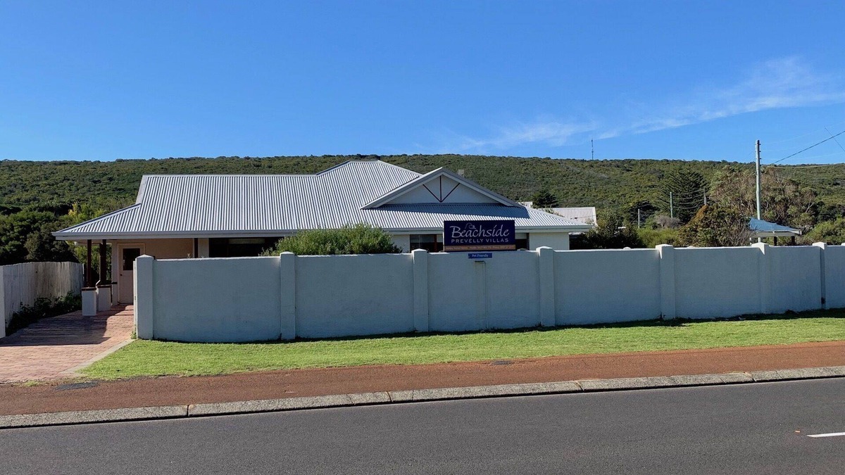 Prevelly House | Beachside Prevelly Villas -Margaret River pet friendly beach house accommodation