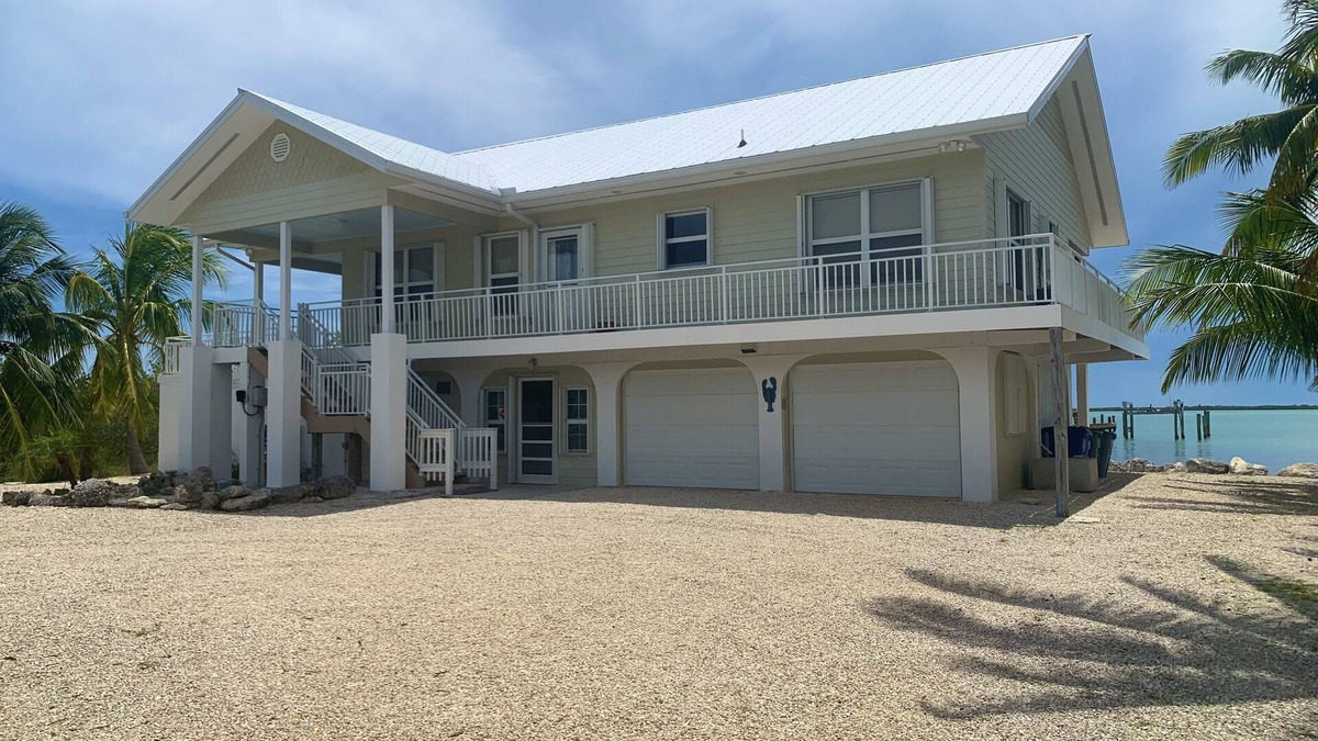 Big Torch Key House | Beachside @ Torchview Waterfront Retreat