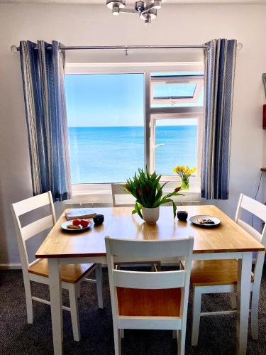 Torcross House | Beachside, Torcross, between the Sea and the Ley