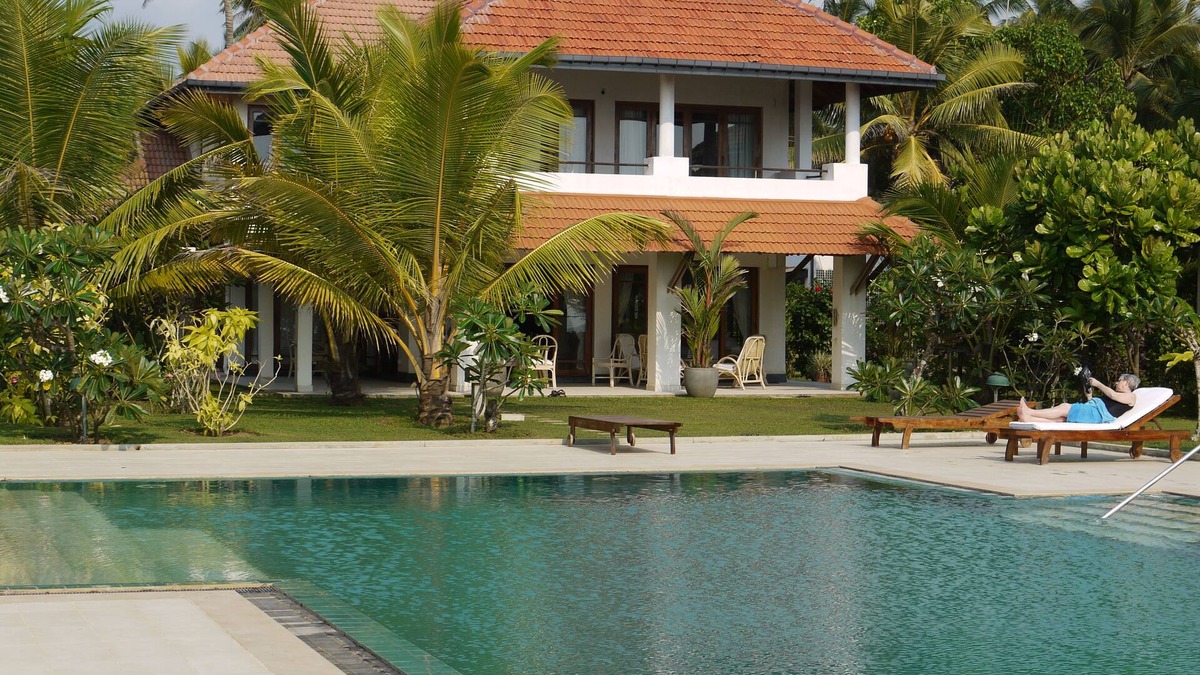 Wadduwa House | Beachside Villa, Private Chef and Driver, Pool, Tennis Court, Boule, 3 Bedrooms