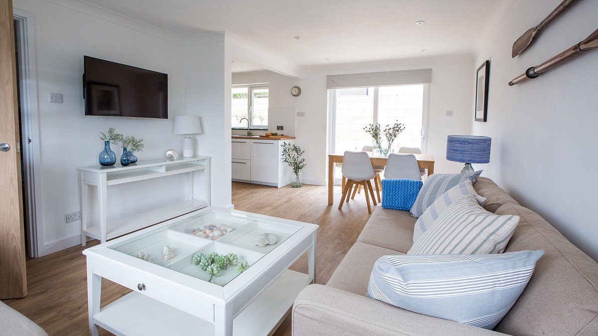 Croyde House | Beachstyle tasteful detached home between Croyde beach and village with sea view