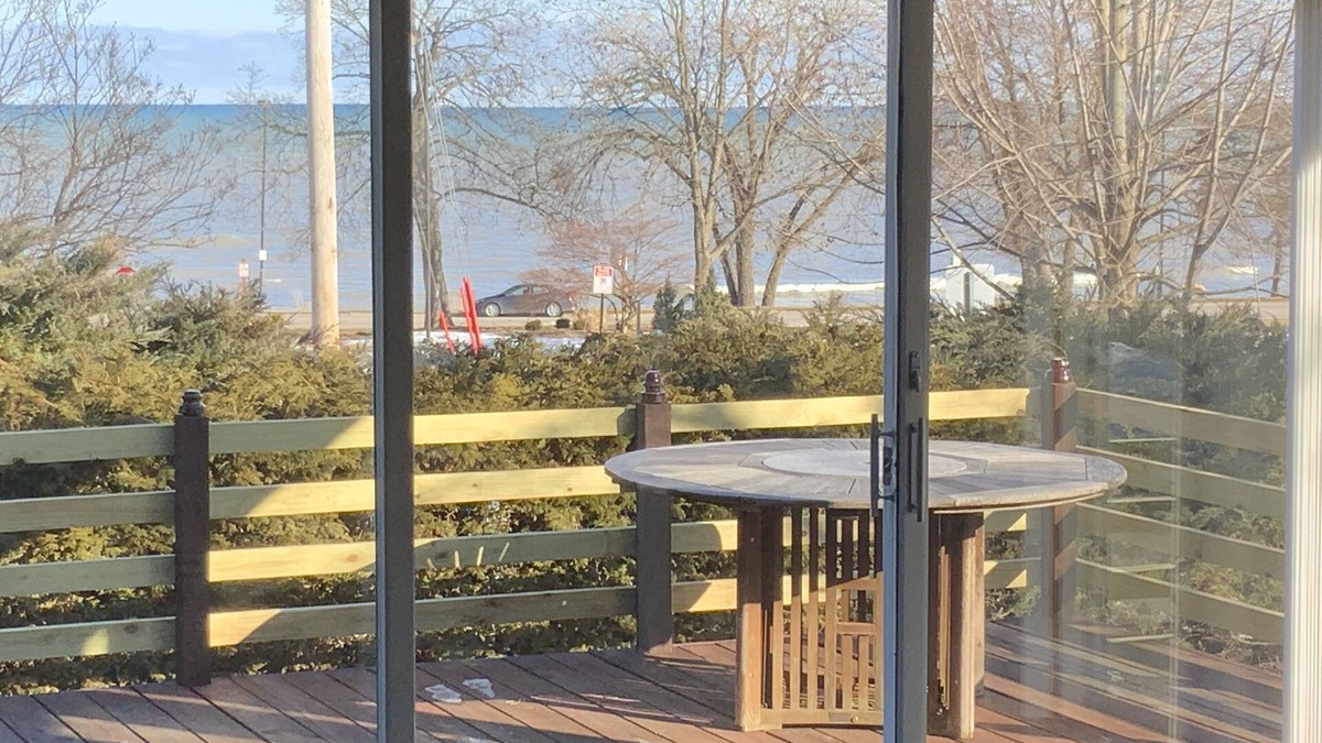 Sheboygan House | BEACHVIEW GETAWAY