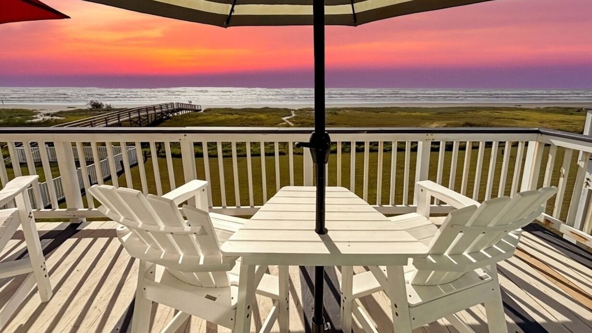 Galveston House | Beachwaves Beach House
