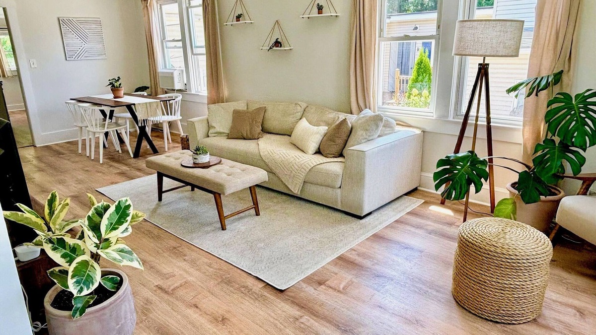 Lake Como House | Beachy 2-Bedroom House in Belmar with outdoor space!