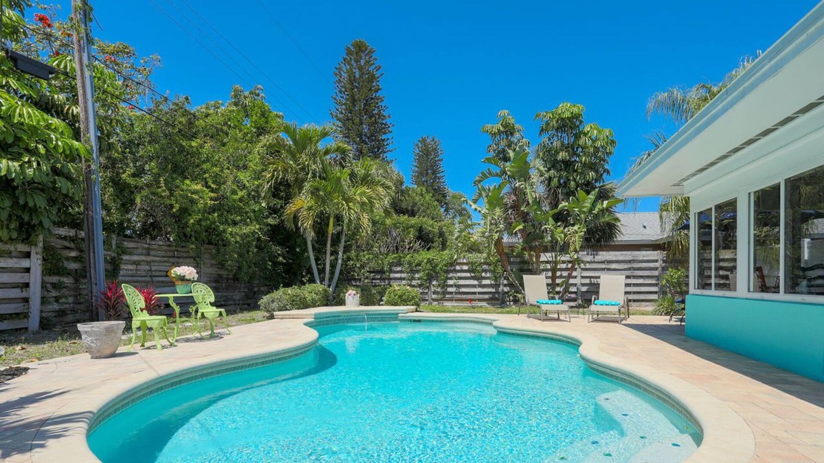 Palma Sola House | Beachy Amazing Pool Near Anna Maria Island Blue Heron