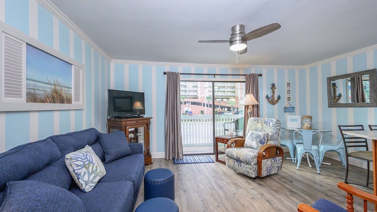 Gulf Shores Condo | Beachy & Fun ^ Close to Everything ^ Perfect for Couples & Young Families