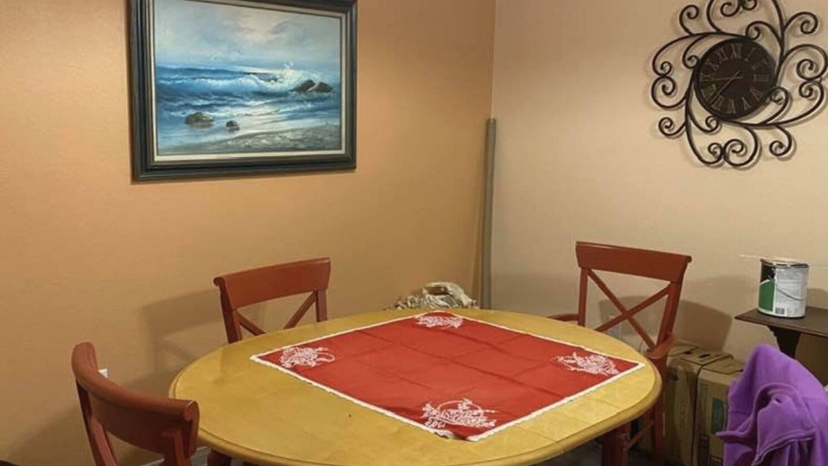 Long Mott House | Beachy Keen Cottage on XL lot with Fire Circle, 1.5 blocks from Bayfront & Pier