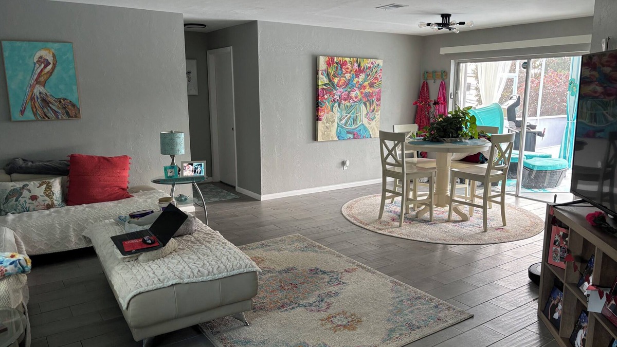 Joel House | Beachy themed beautiful home with private pool available May thru Nov!
