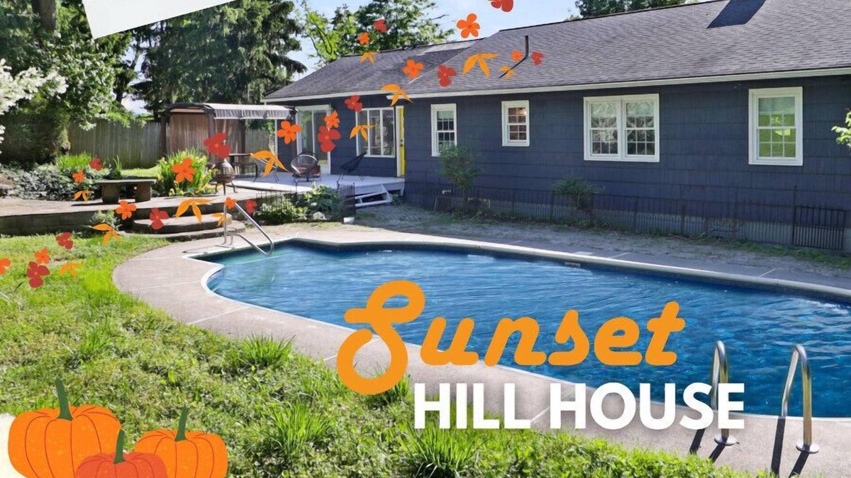 Fishkill House | Beacon Fishkill Autumn Bliss 4BR BBQ Fire Pit