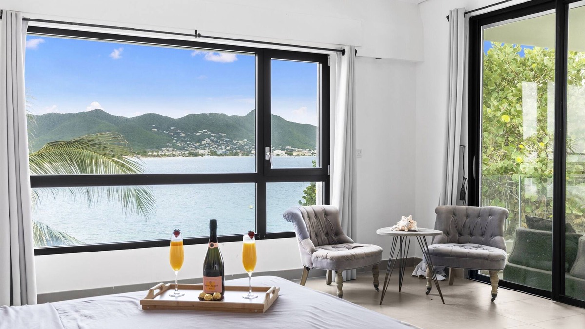 Maho Condo | Beacon Hill Hideaway: Luxury Condo in Simpson Bay