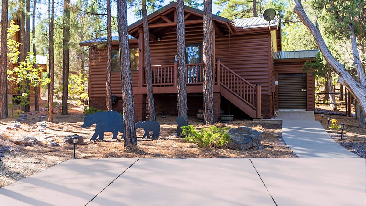 Show Low Cabin | BEAR-A-DISE Cabin in Bison Ridge nr/Fool Hollow Lake, Hiking Trails & Golf!