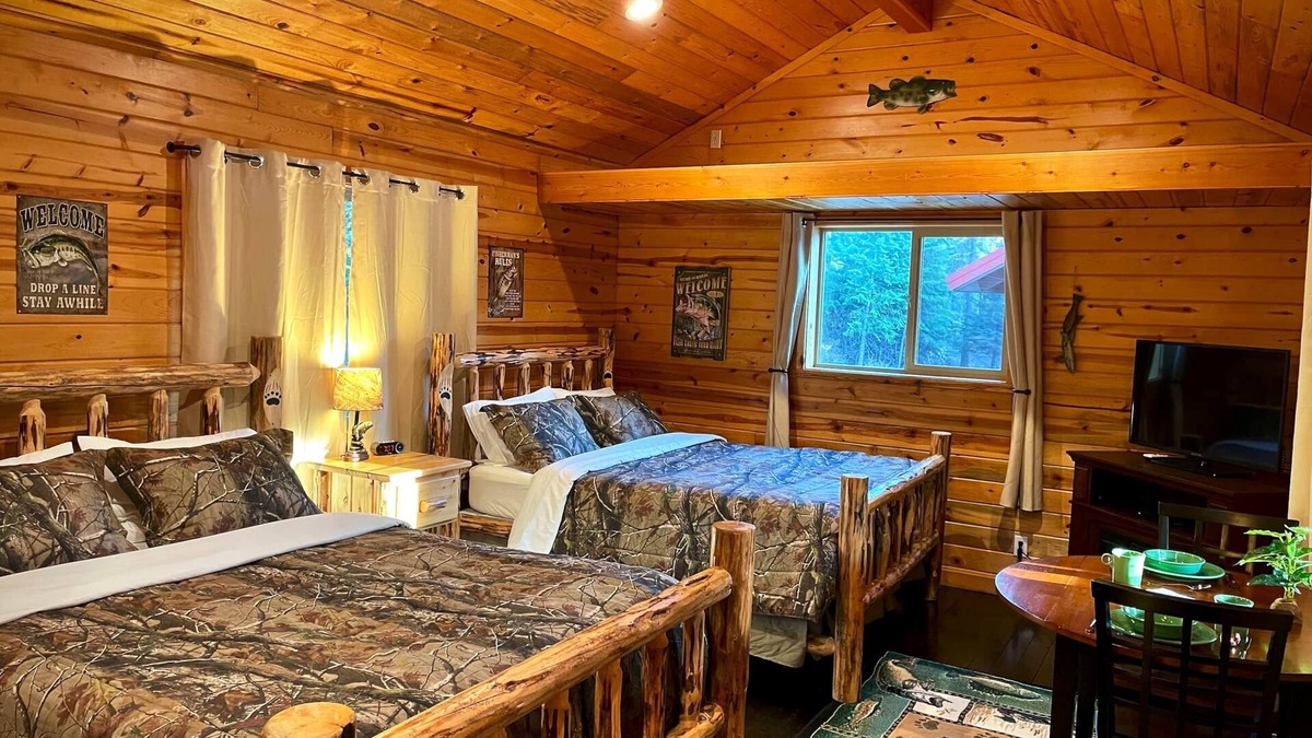 Thompson Falls Cabin | Bear Creek Resort, Upper Cabin Suite (double queen), Upper Cabin Suite (double queen)