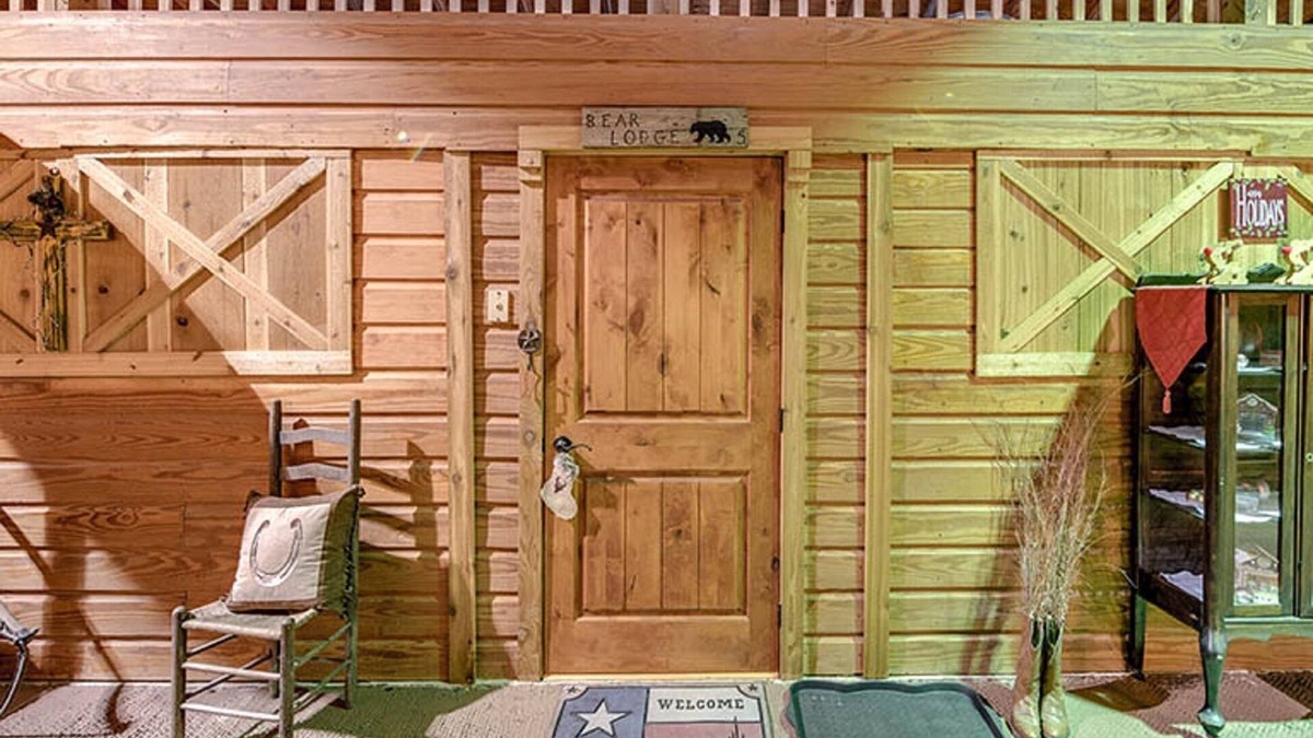 Carmine House | Bear Lodge- Solid Rock Ranch