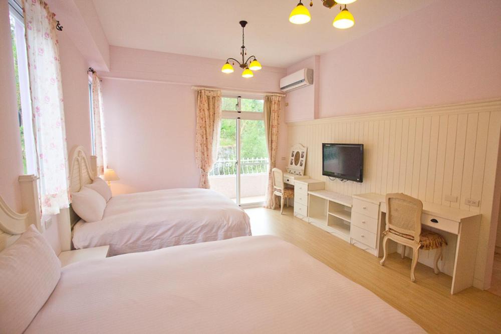 Puli Bed & Breakfast | Bear Meets Moose Homestay B&B