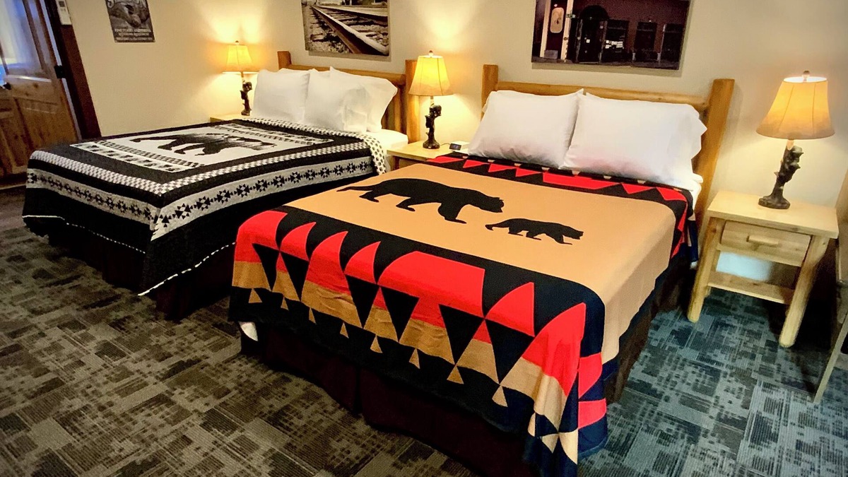Grants Pass House | Bear Mountain -Suite 6