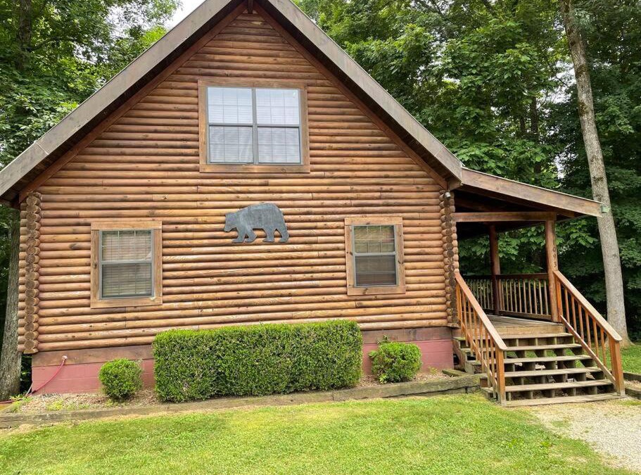 Byrdstown House | Bear Necessities located near East Port Marina & Dale Hollow